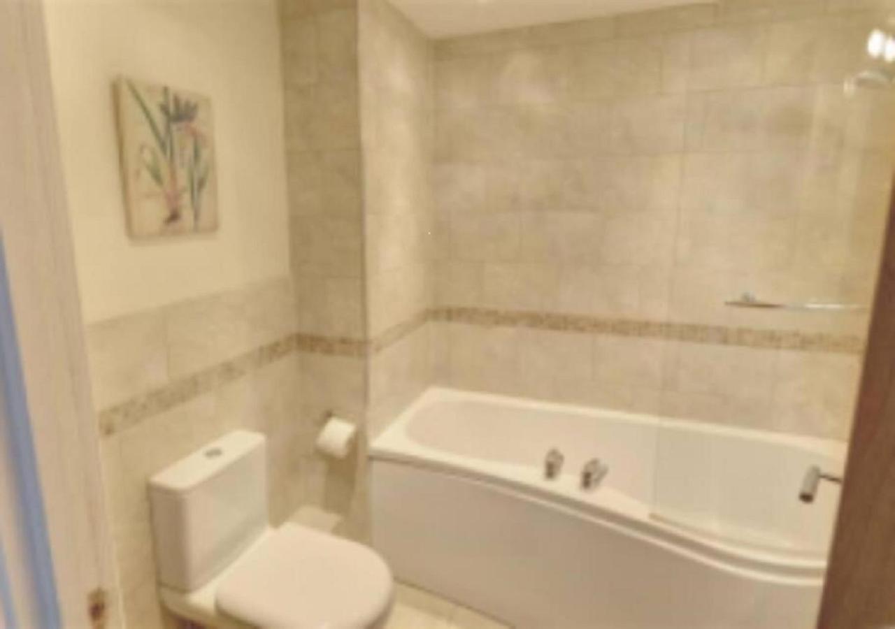 Kittiwake-Top Floor Sea View Apartment Two Bedrooms سكرابورو المظهر الخارجي الصورة